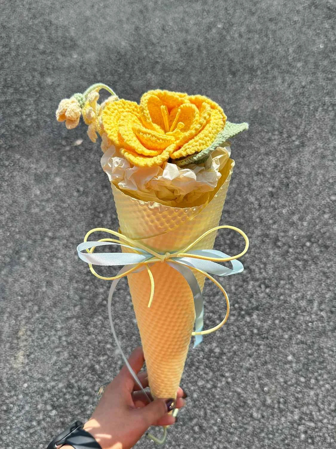 Handmade Meet-Up Bouquet | French Rose & Osteospermum Yarn Flower