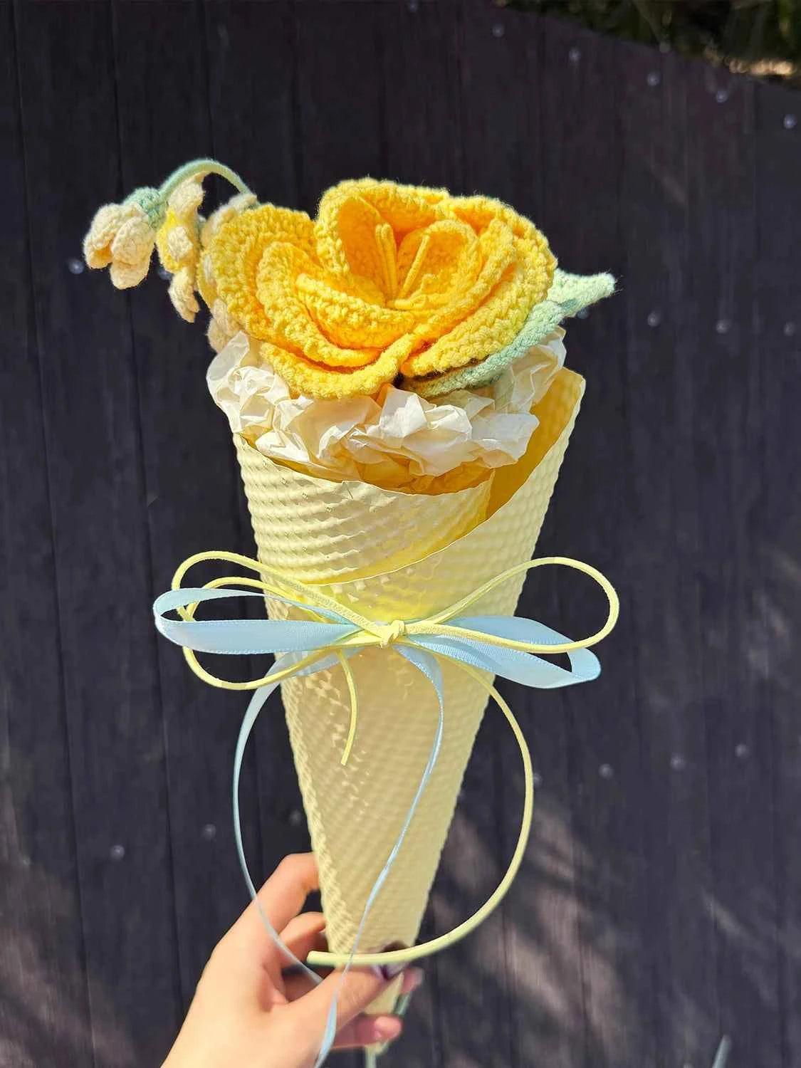 Handmade Meet-Up Bouquet | French Rose & Osteospermum Yarn Flower