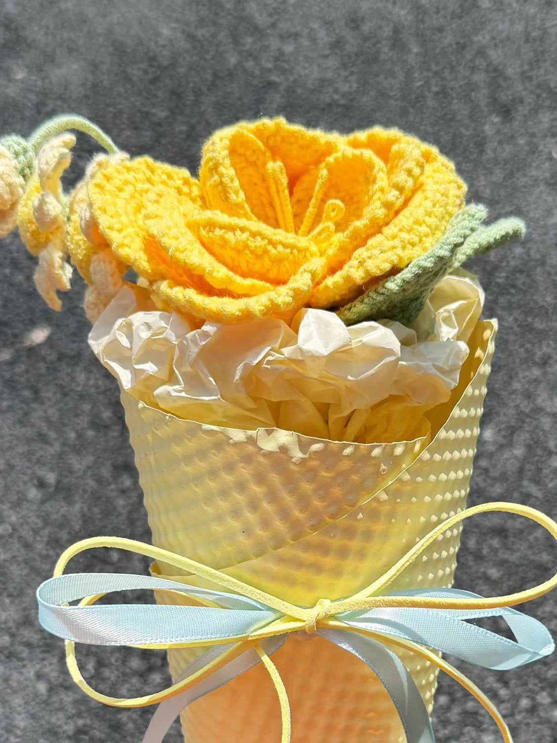 Handmade Meet-Up Bouquet | French Rose & Osteospermum Yarn Flower