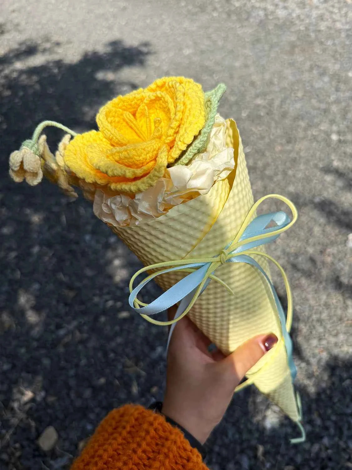 Handmade Meet-Up Bouquet | French Rose & Osteospermum Yarn Flower