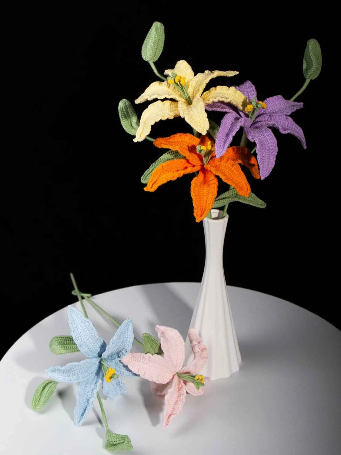 Crochet Lily (with bud) | Handmade Lilium Casa Blanca