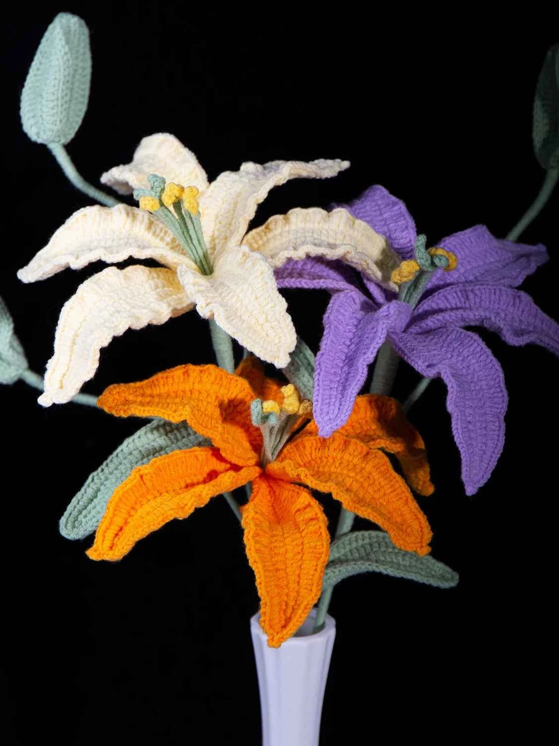 Crochet Lily (with bud) | Handmade Lilium Casa Blanca