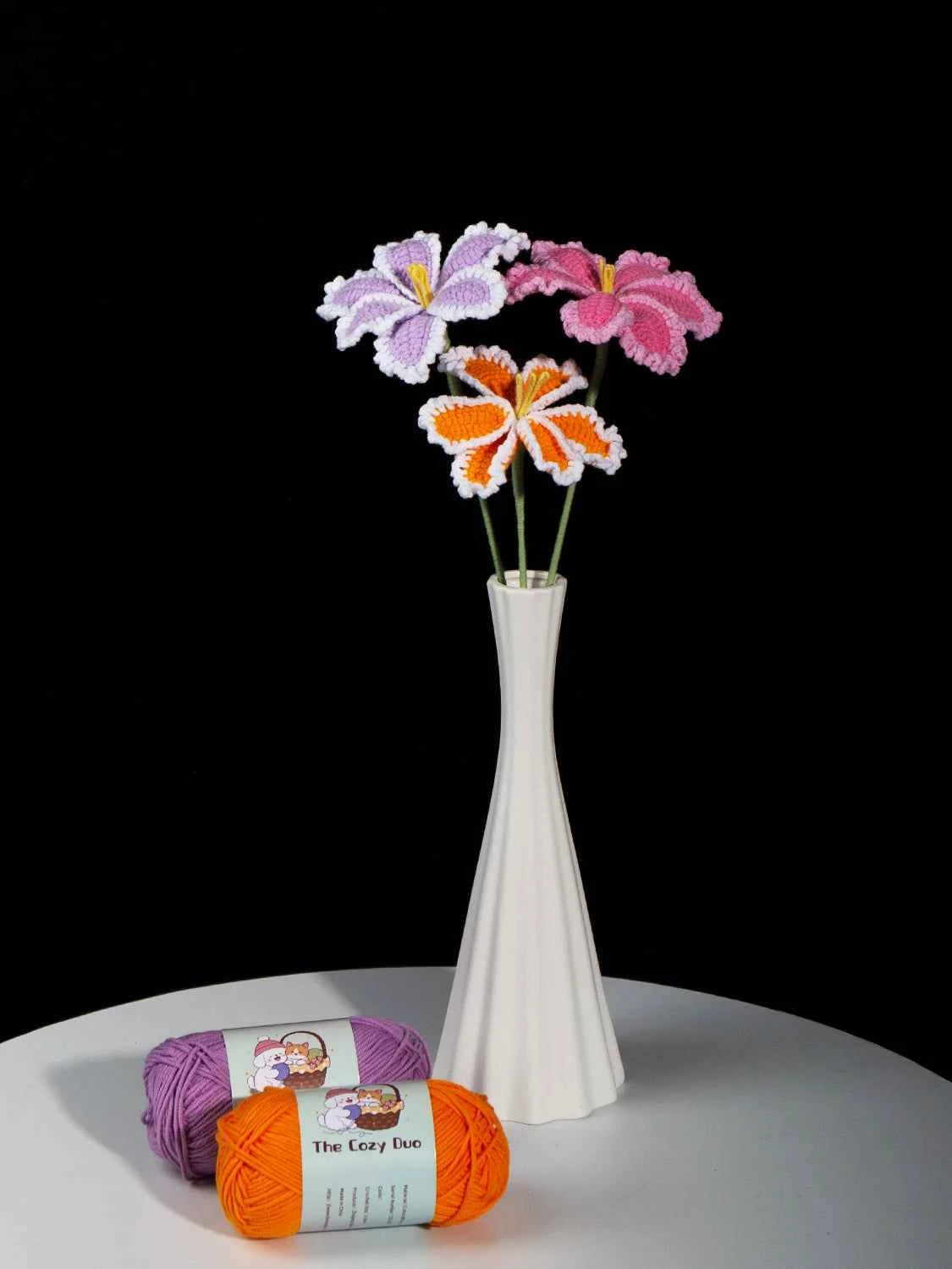 Crochet White Edge Tulip Kit – Single Flower DIY Set