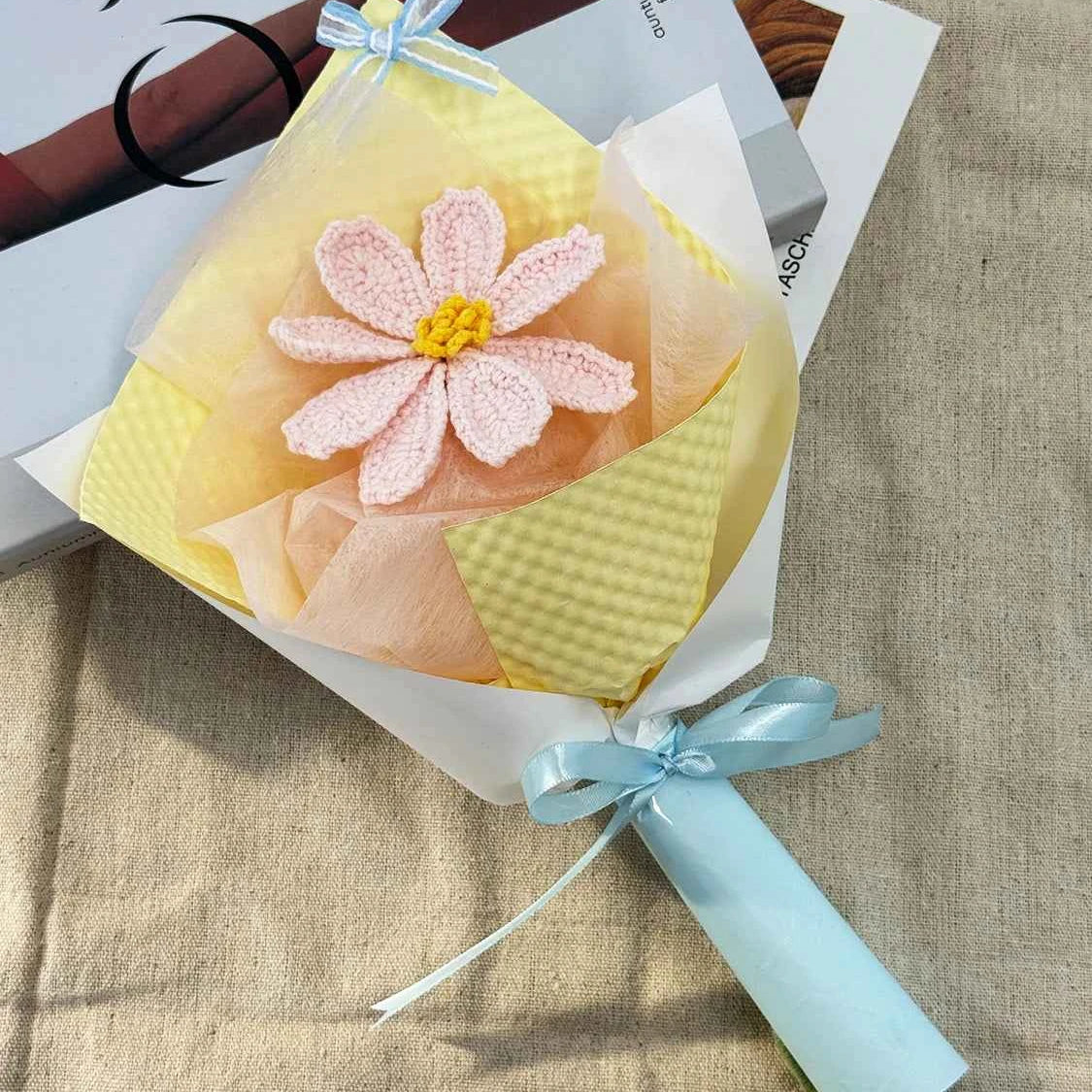 Handmade Crochet Gesang Flower Bouquet, Mini Knitted Flower Gift, Everlasting Floral Decor, Desk Decor, Wedding Favor, Gift for Her