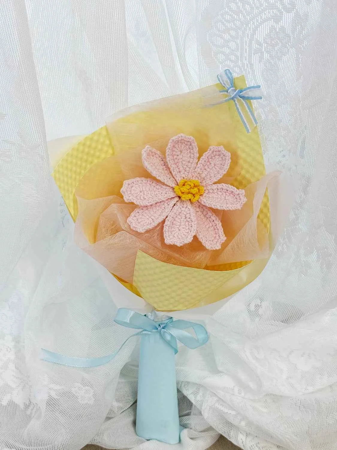 Handmade Crochet Gesang Flower Bouquet, Mini Knitted Flower Gift, Everlasting Floral Decor, Desk Decor, Wedding Favor, Gift for Her