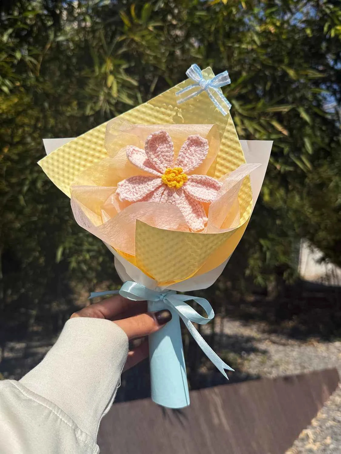 Handmade Crochet Gesang Flower Bouquet, Mini Knitted Flower Gift, Everlasting Floral Decor, Desk Decor, Wedding Favor, Gift for Her