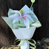 Handmade Crochet Lily Bouquet – Single Stem Yarn Lily Flower Gift
