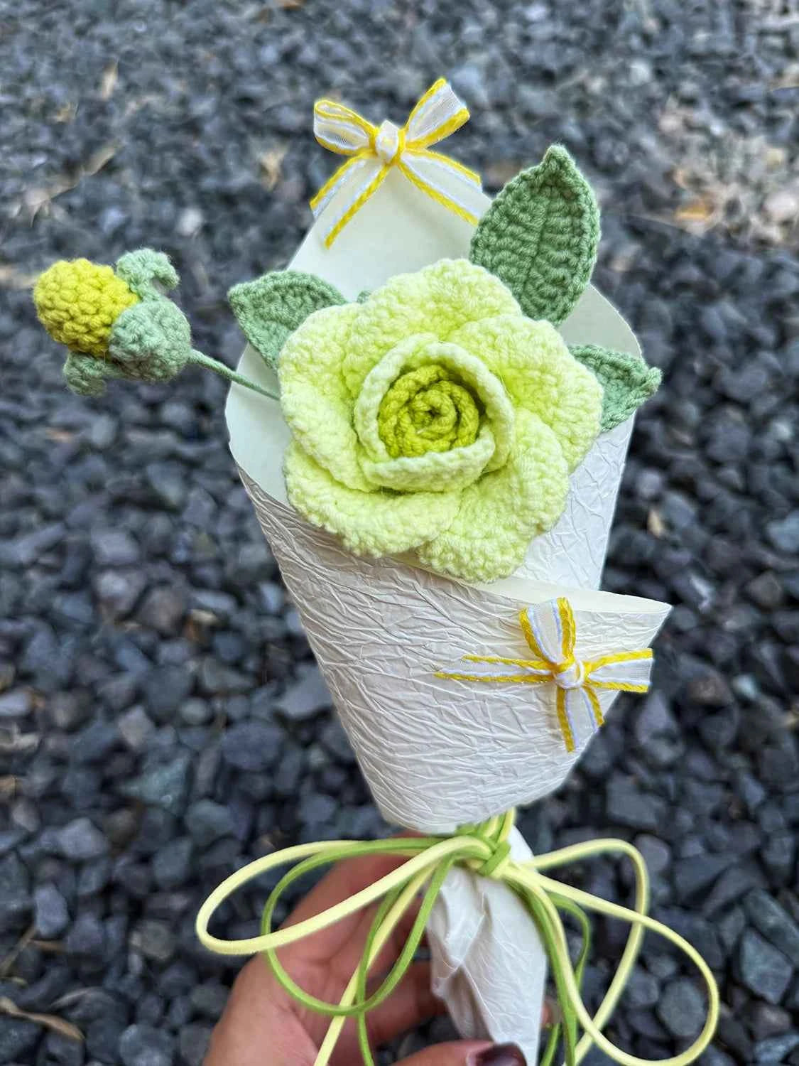 Handmade Crochet Rose Bouquet – Single Yarn Rose Flower