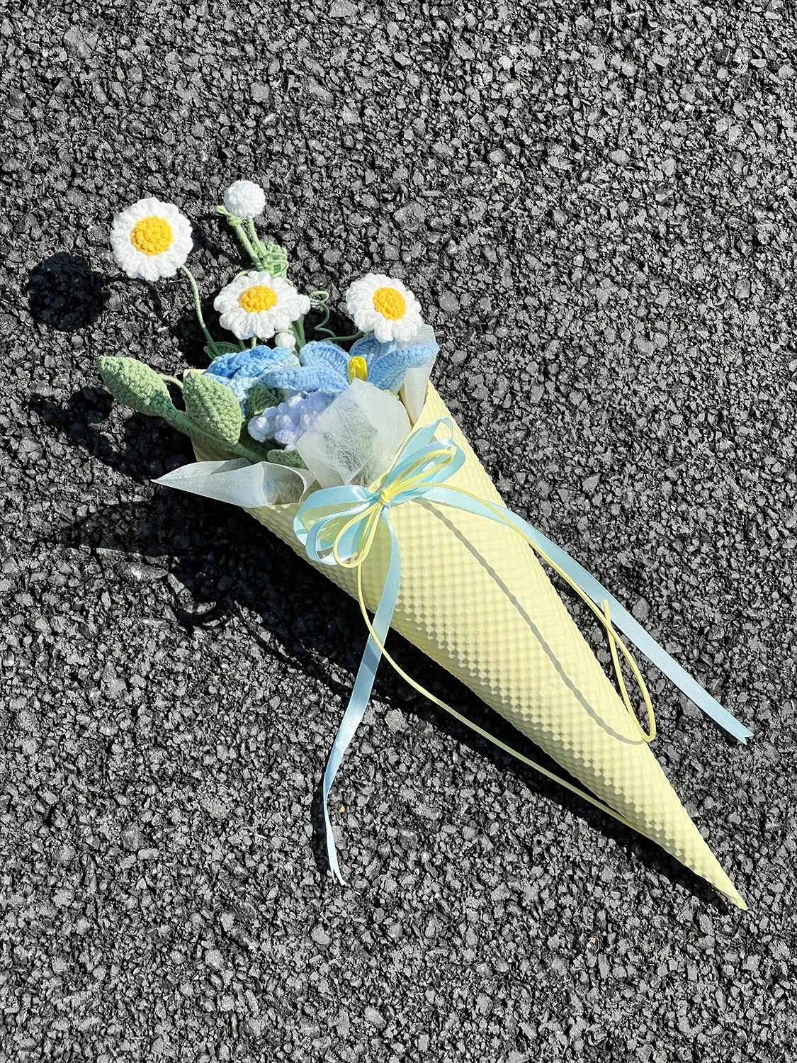 Handmade Crochet Mini Bouquet , Knitted Flower Gift, Everlasting Floral Decor, Desk Decor, Wedding Favor, Gift for Her