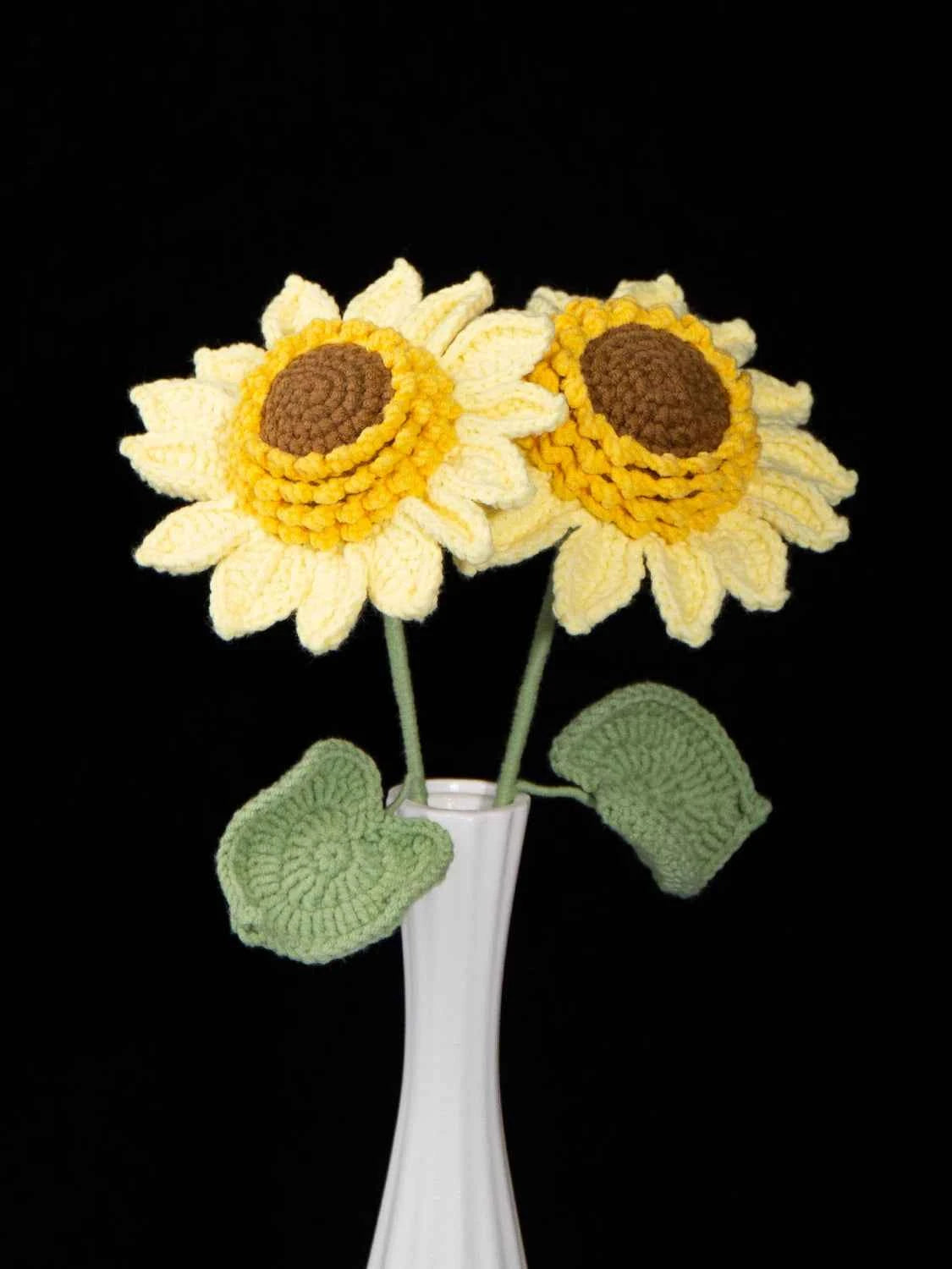 Handmade Single Layer Crochet Sunflower, Knitted Sunflower Stem, Forever Flower Gift for Home Decor, Graduation, Birthday