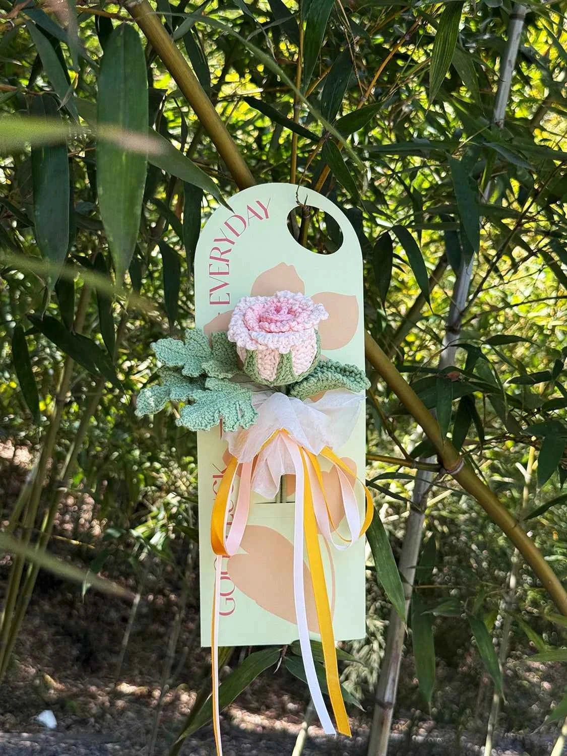 Luo Shen Crochet Rose Bouquet Card | Handcrafted Yarn Flower