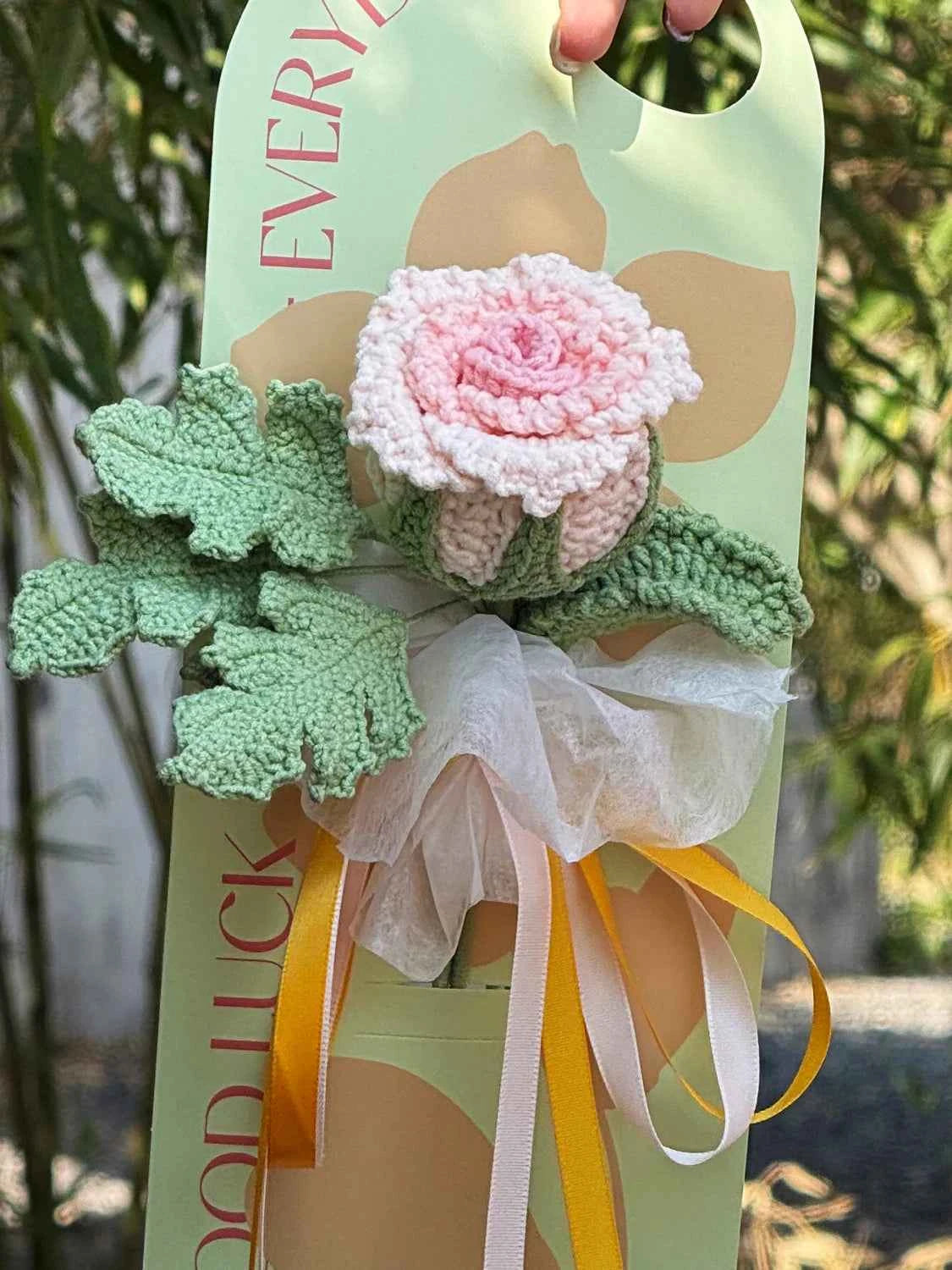 Luo Shen Crochet Rose Bouquet Card | Handcrafted Yarn Flower