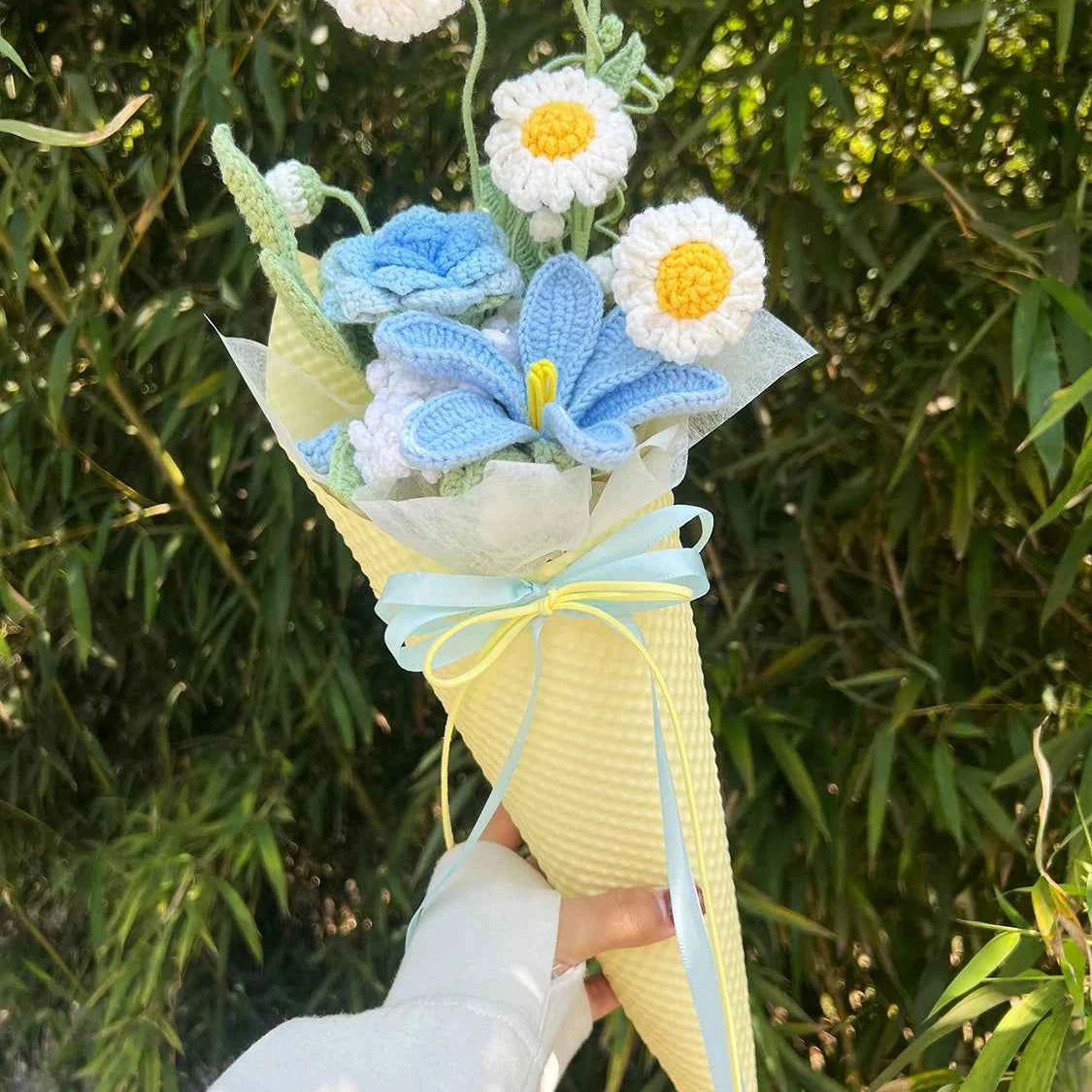 Handmade Crochet Mini Bouquet , Knitted Flower Gift, Everlasting Floral Decor, Desk Decor, Wedding Favor, Gift for Her