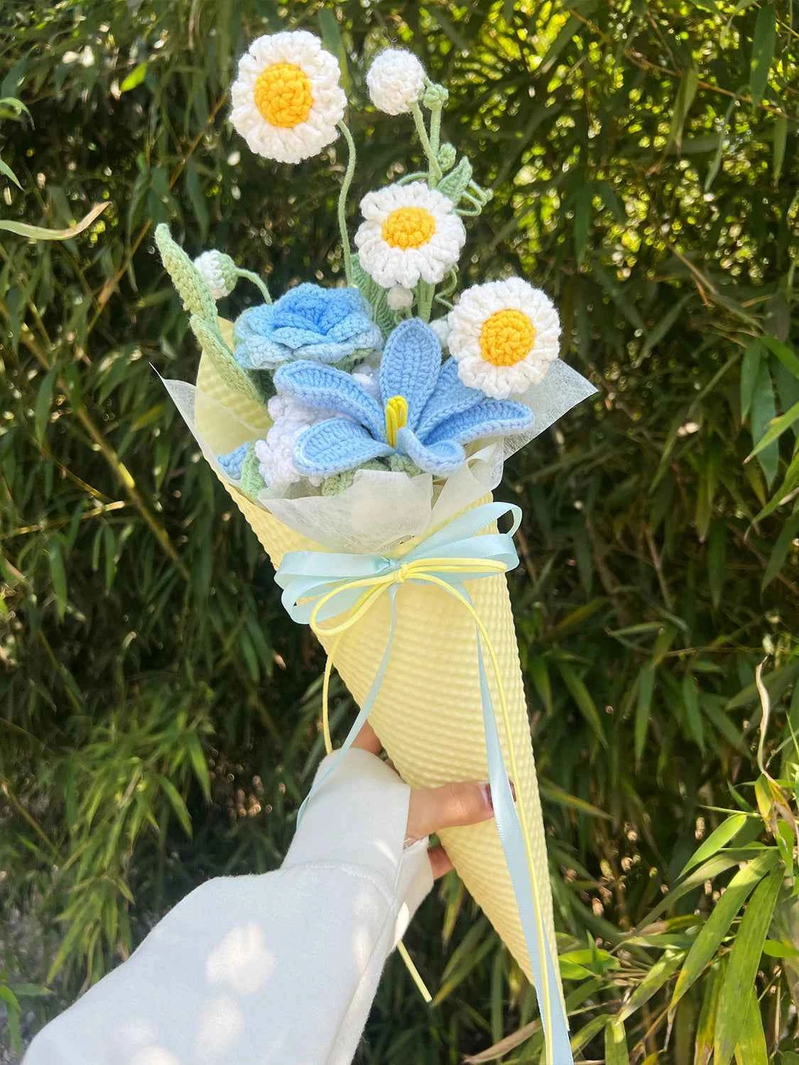 Handmade Crochet Mini Bouquet , Knitted Flower Gift, Everlasting Floral Decor, Desk Decor, Wedding Favor, Gift for Her