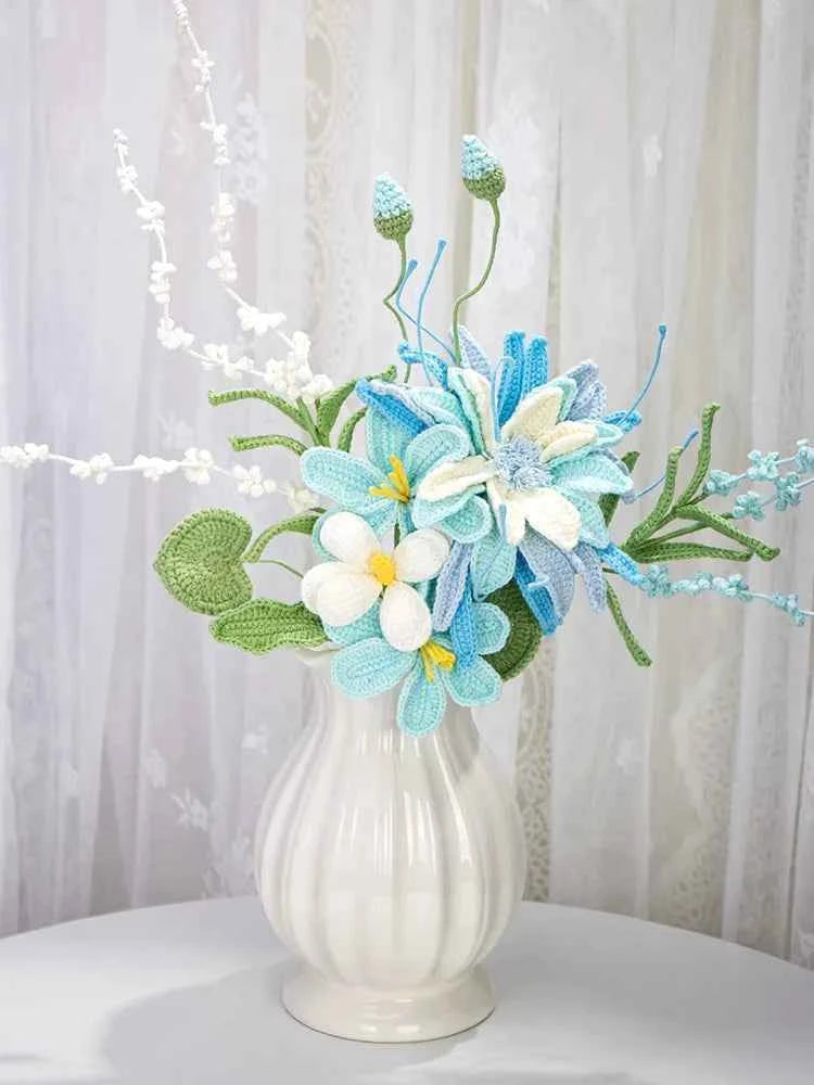 Lasting Blue Crochet Bouquet | Handmade Forever Gift（副本）